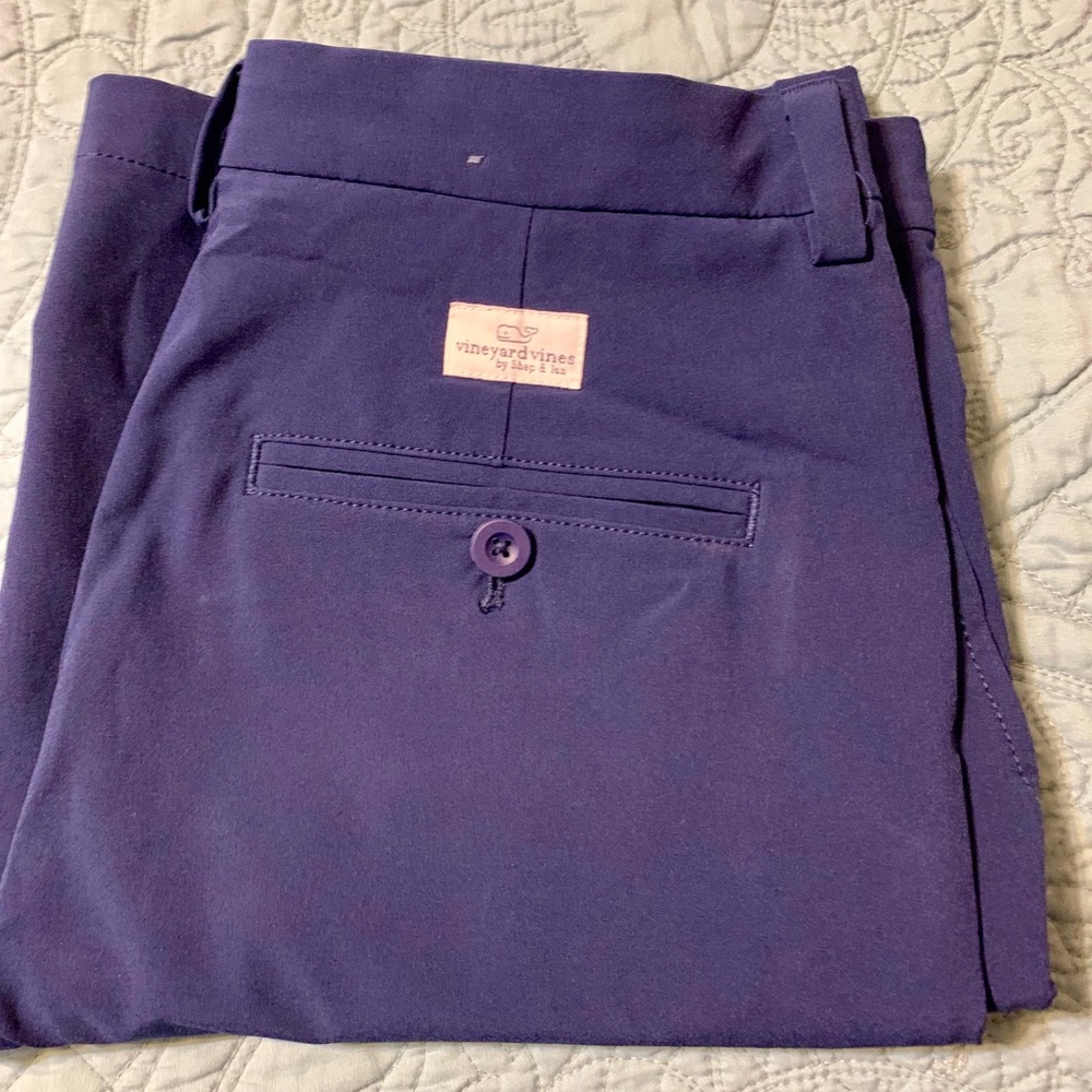 Boys performance Vineyard vines navy shorts EUC